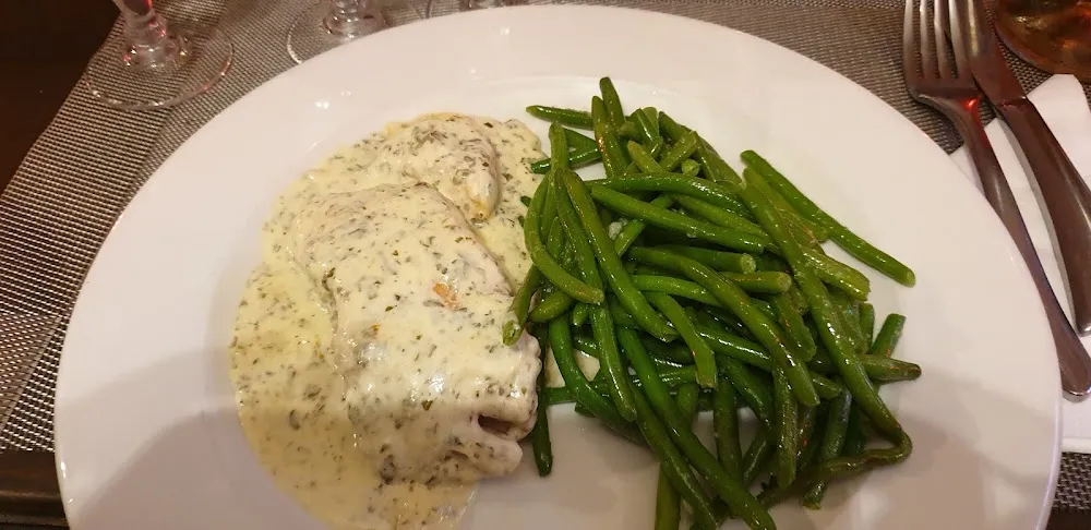 Saumon Avec Une Sauce À L'oseille